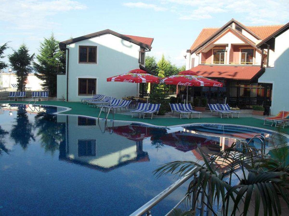 Hotel Lyhnidas Udenisht Ngoại thất bức ảnh