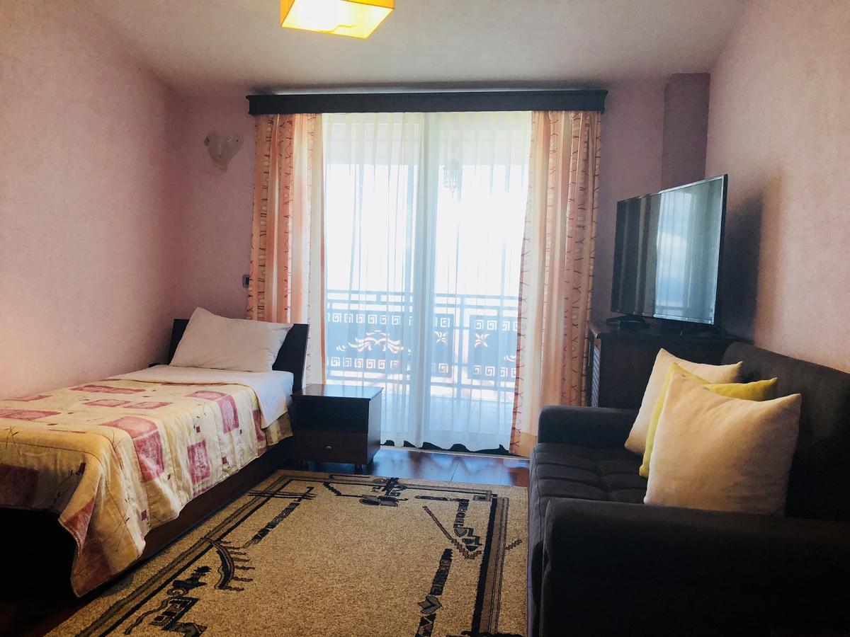 Hotel Lyhnidas Udenisht Ngoại thất bức ảnh
